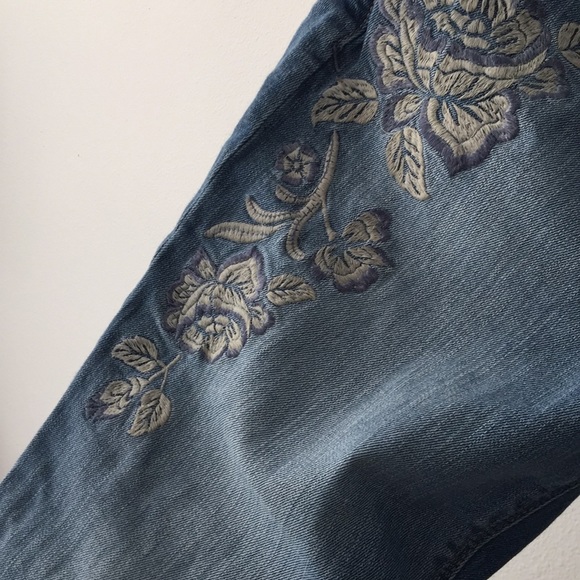 Express Jeans - Picture 2 of 4